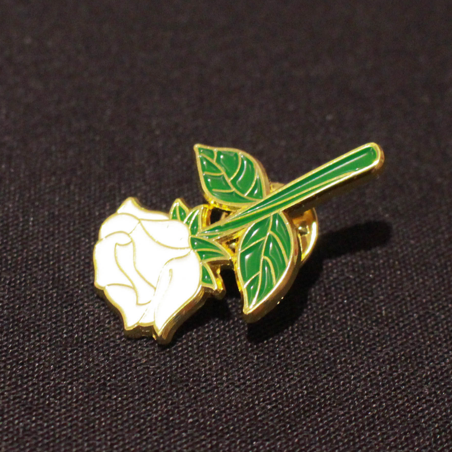 Lambda Chi Alpha | White Rose Lapel Pin